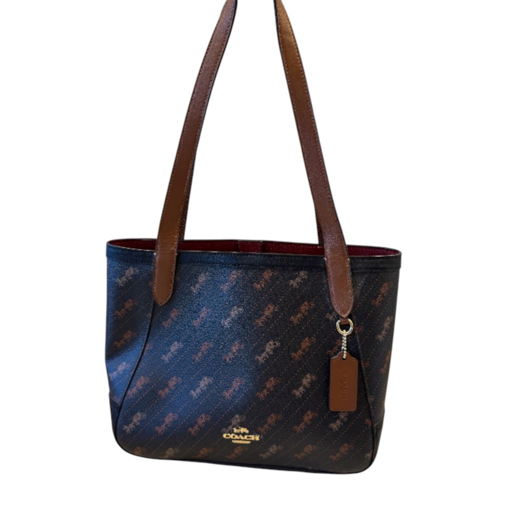 Coach Horse and Carriage Tote 27 C4069 Black Clean‎ Inside Good Condition